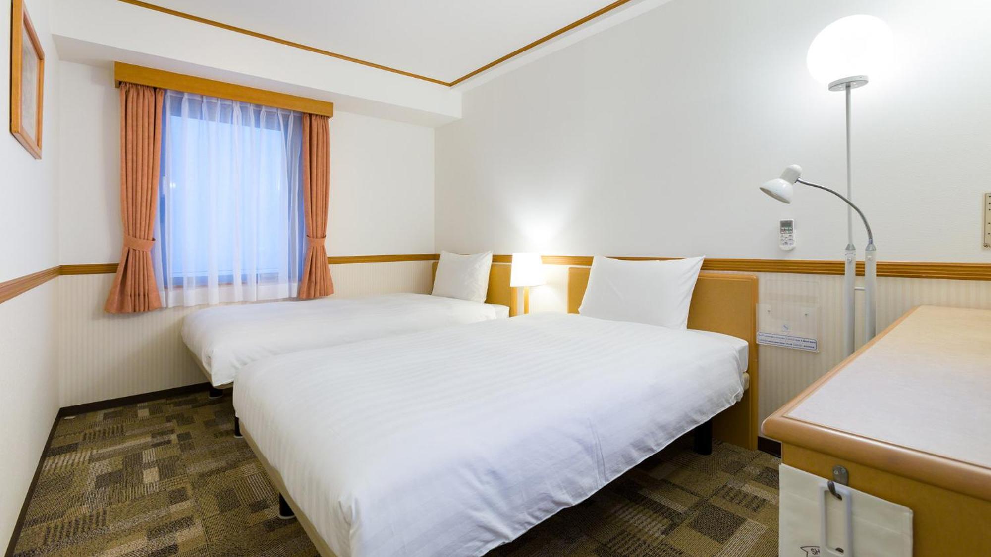 Toyoko Inn Fukuyama-Eki Shinkansen Minami-Guchi Екстер'єр фото